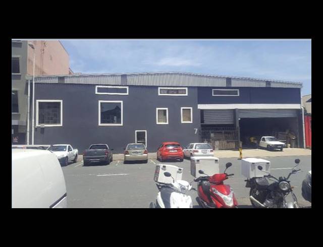 1,400M² WAREHOUSE FOR SALE IN NORTH BEACH